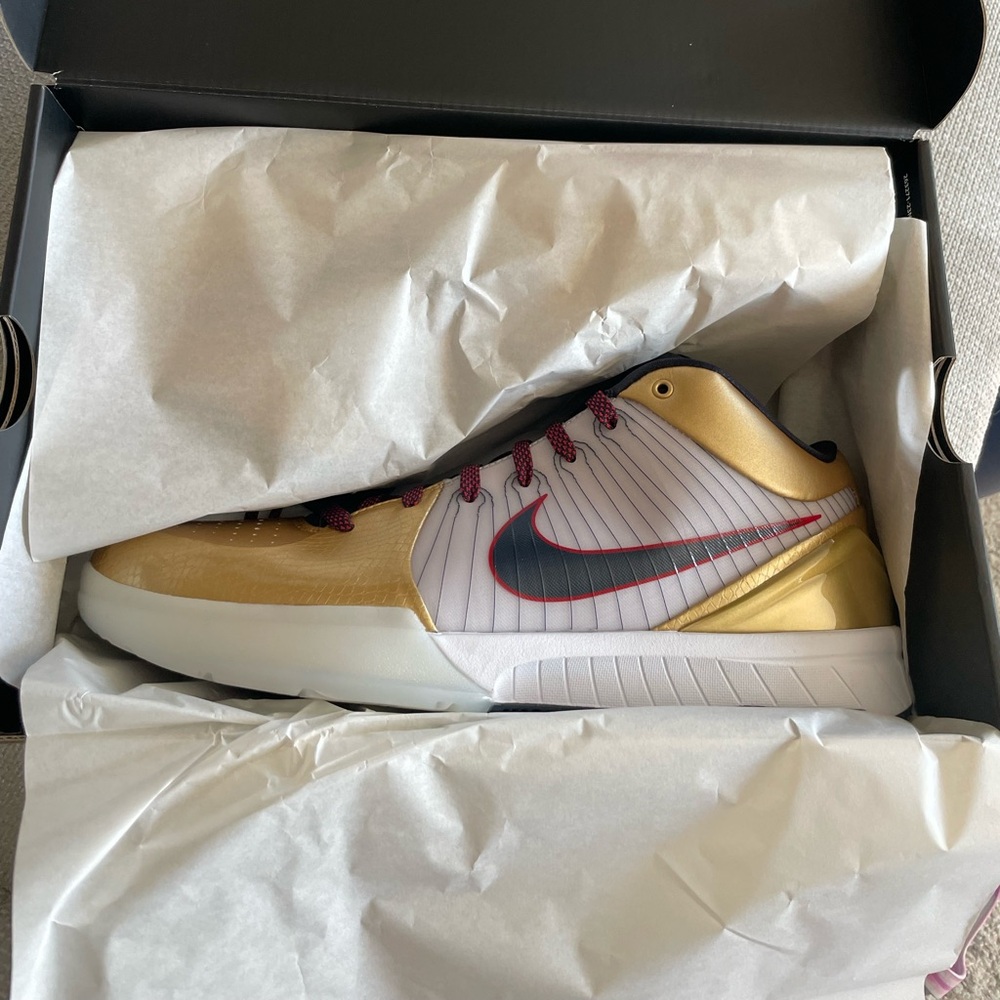 Nike Kobe 4 Protro Gold Medal